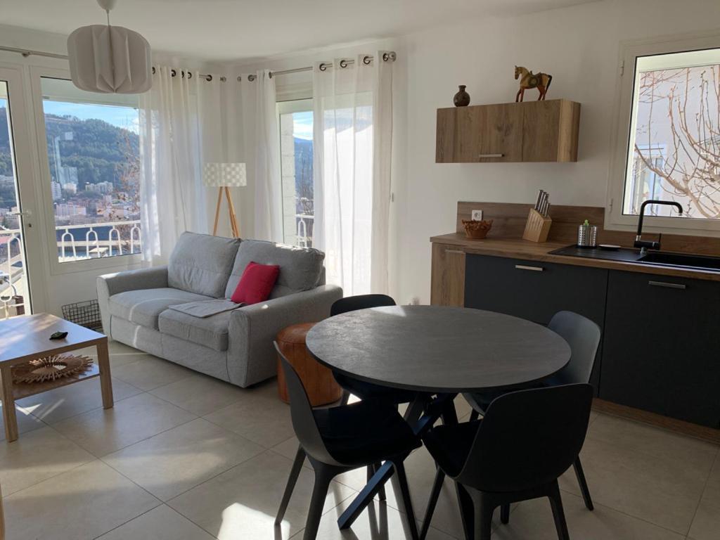 T4 Vue Imprenable Montagnes Et Ville Gap Zewnętrze zdjęcie