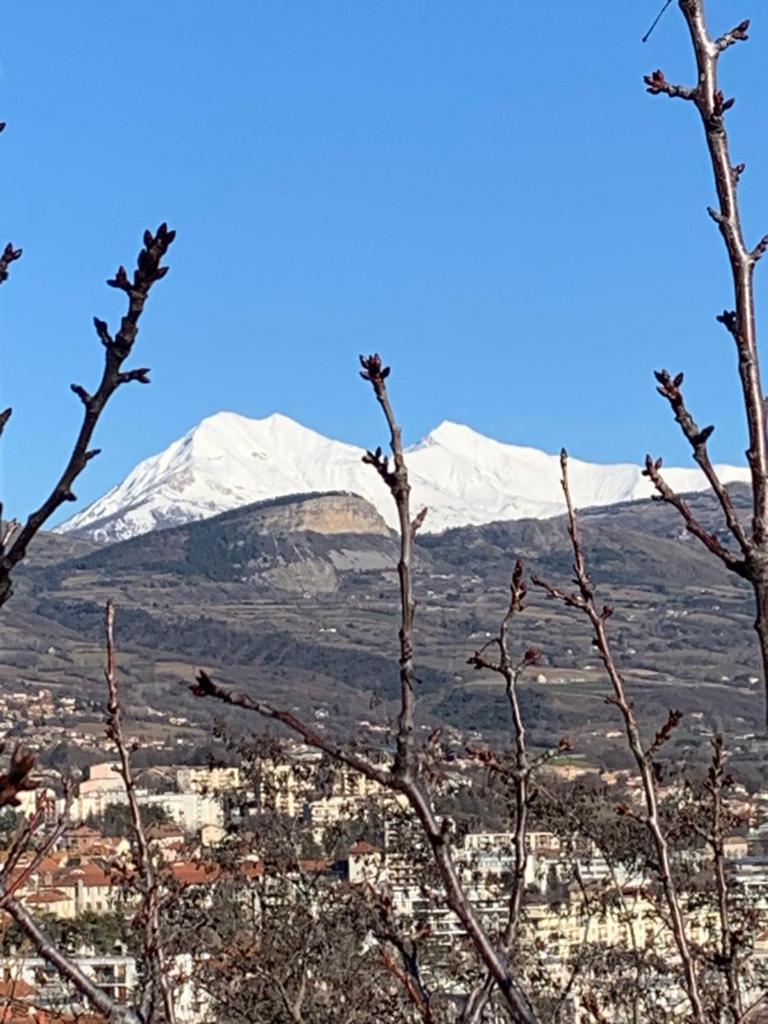 T4 Vue Imprenable Montagnes Et Ville Gap Zewnętrze zdjęcie